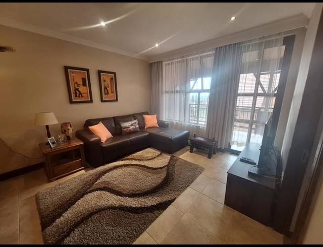 1 BEDROOM APARTMENT FOR SALE IN NEWLANDS
